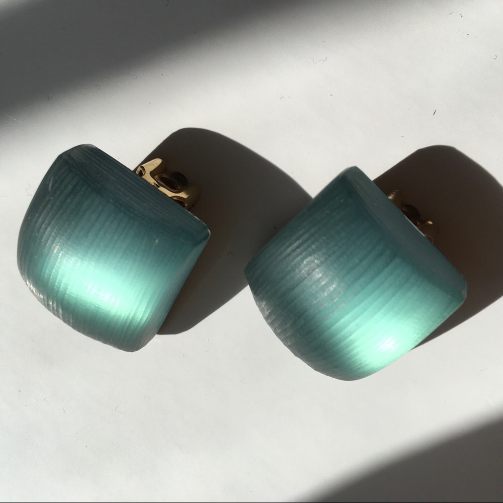 Alexis Bittar Turquoise Aqua Blue-Green Opalescent Frosted Lucite Clip Earrings - Picture 6 of 11